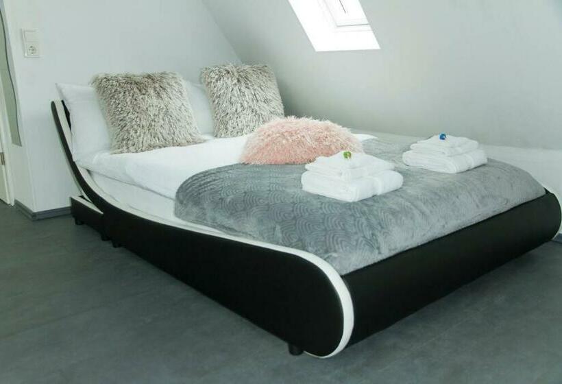 Truth Studio   Küche   Top Internet   Parkplatz   Modern