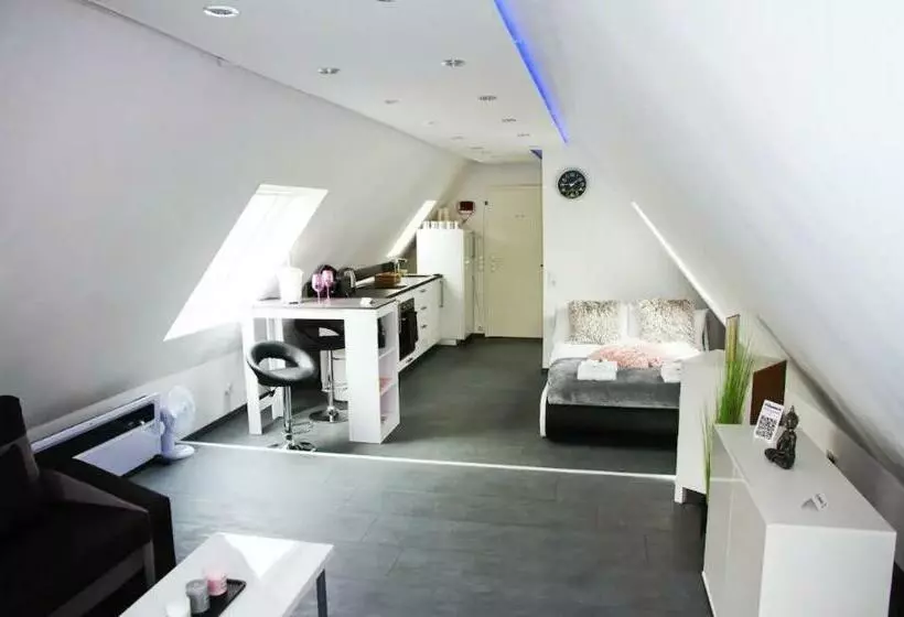 Truth Studio   Küche   Top Internet   Parkplatz   Modern