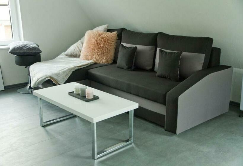 Truth Studio   Küche   Top Internet   Parkplatz   Modern