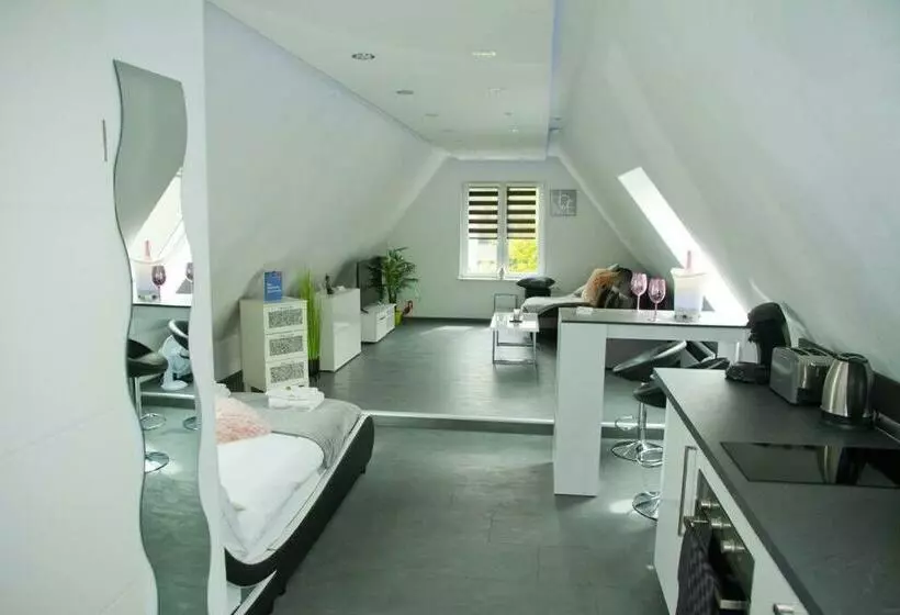 Truth Studio   Küche   Top Internet   Parkplatz   Modern