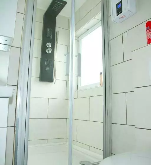 Truth Studio   Küche   Top Internet   Parkplatz   Modern