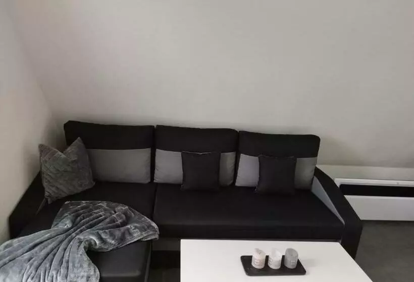 Truth Studio   Küche   Top Internet   Parkplatz   Modern