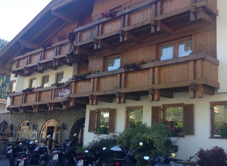 住宿加早餐 Landhaus Engadin