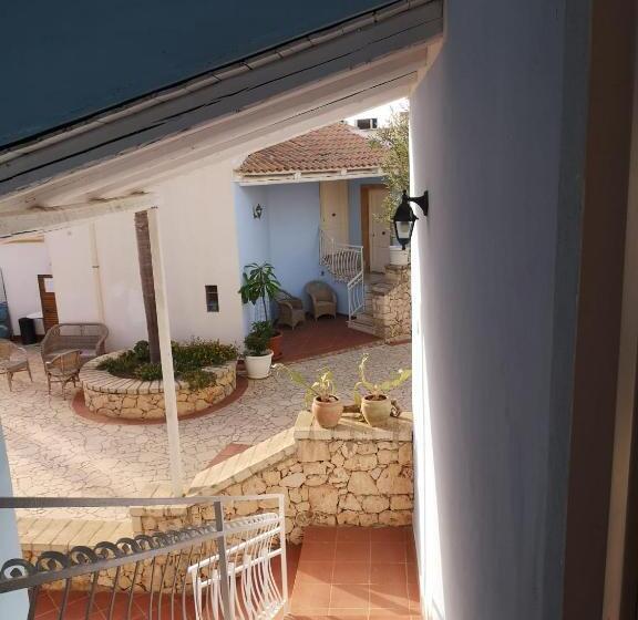 בית מלון כפרי Borgo Marino Plemmirio