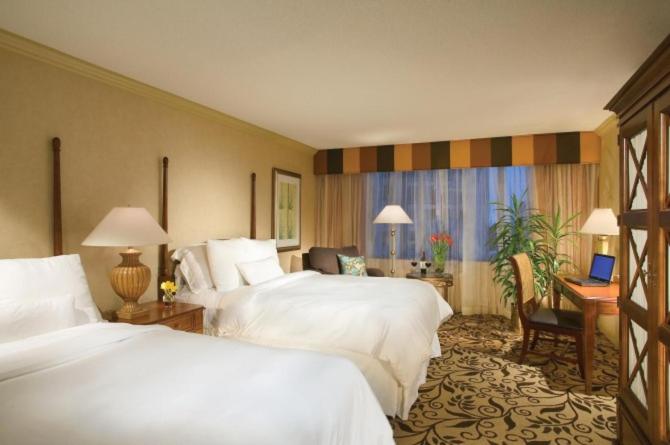 Hotel Golden Ray International