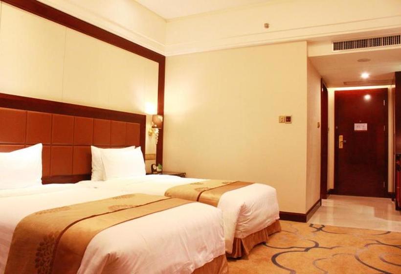 Hotel Golden Ray International