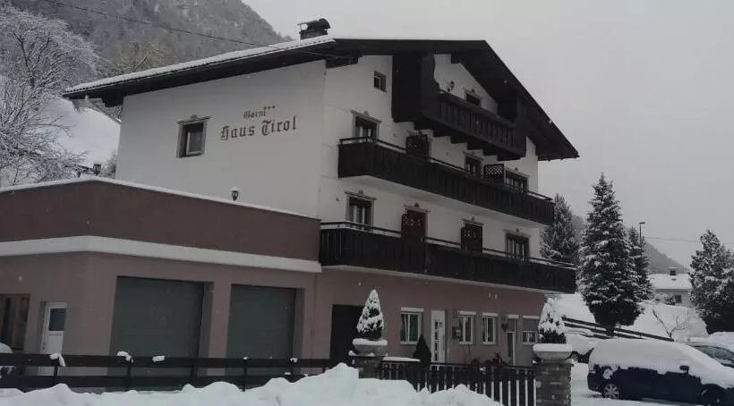ホテル Haus Tirol Appartements