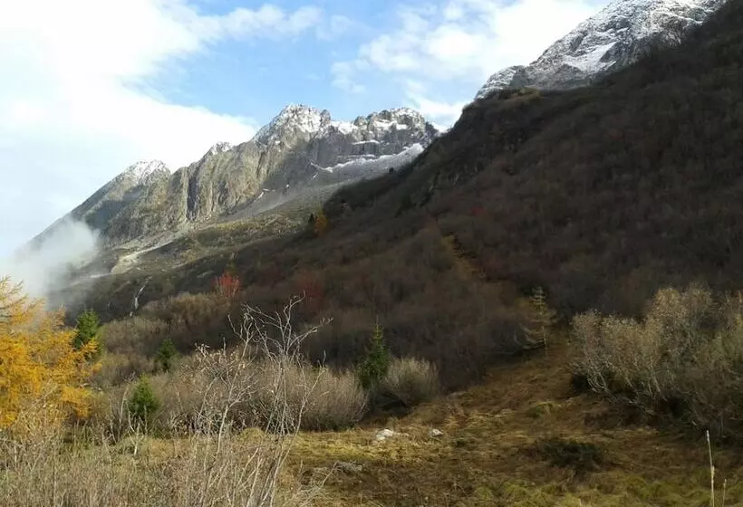 ホテル La Roccia