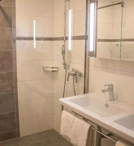 هتل Pension Maria Theresia