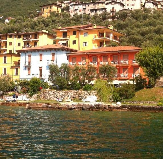 בית מלון כפרי Smeraldo