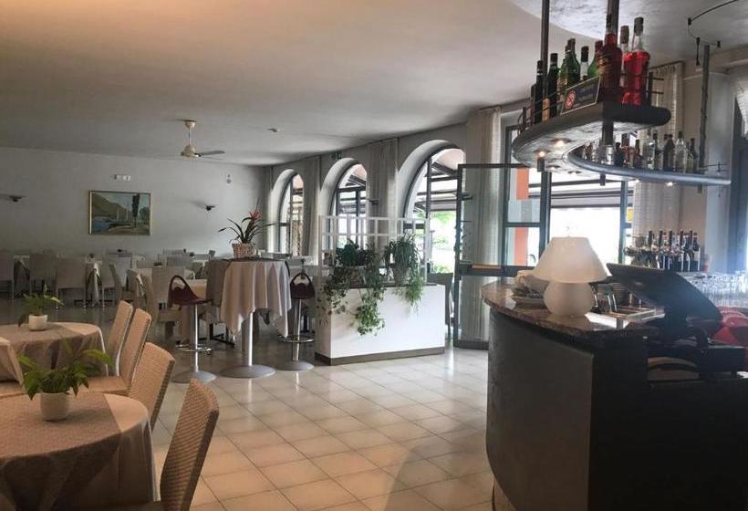 בית מלון כפרי Smeraldo