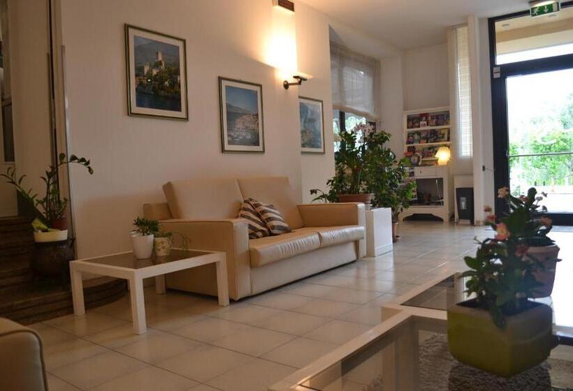 בית מלון כפרי Smeraldo