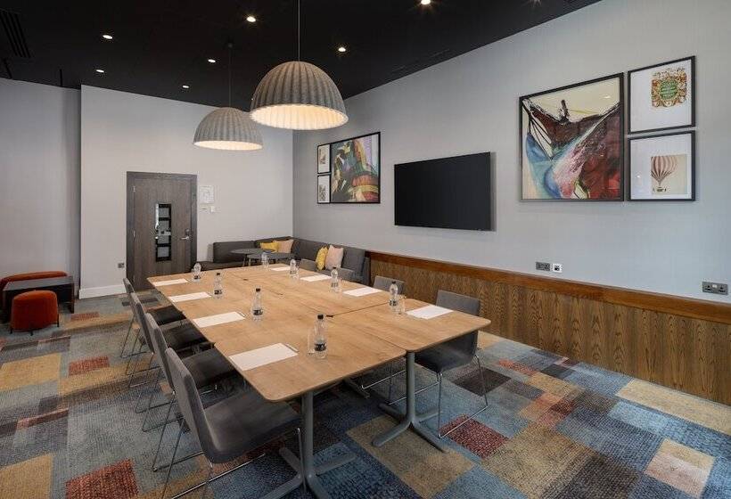 Staybridge Suites London Vauxhall, An Ihg