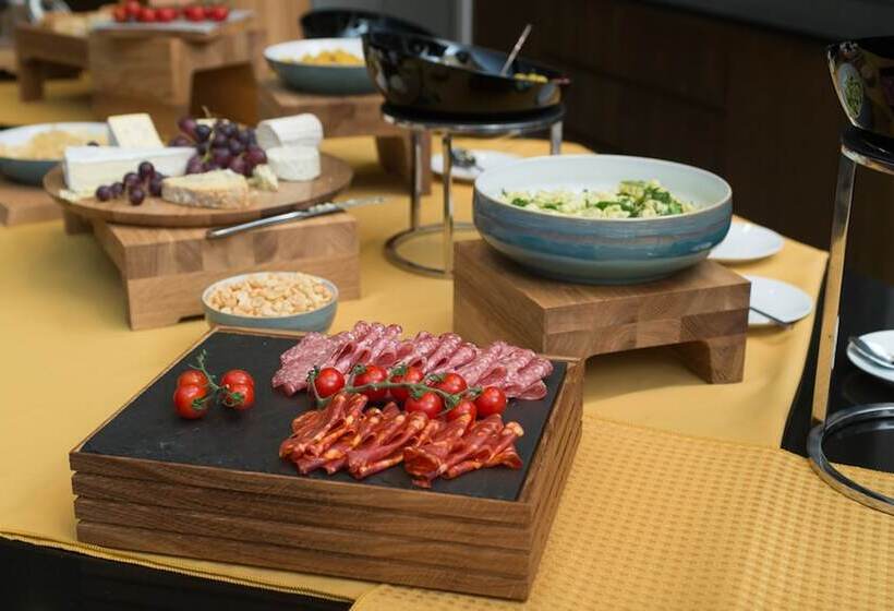 Staybridge Suites London Vauxhall, An Ihg