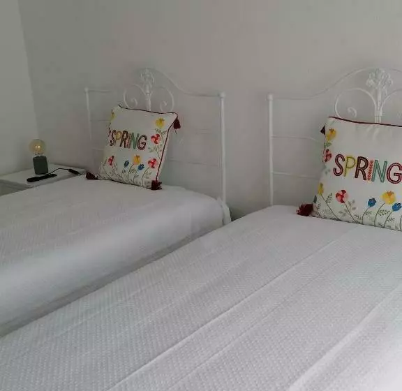 Alojamento Justo   Vila De Montargil