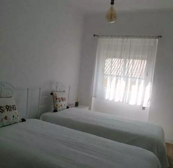 Alojamento Justo   Vila De Montargil