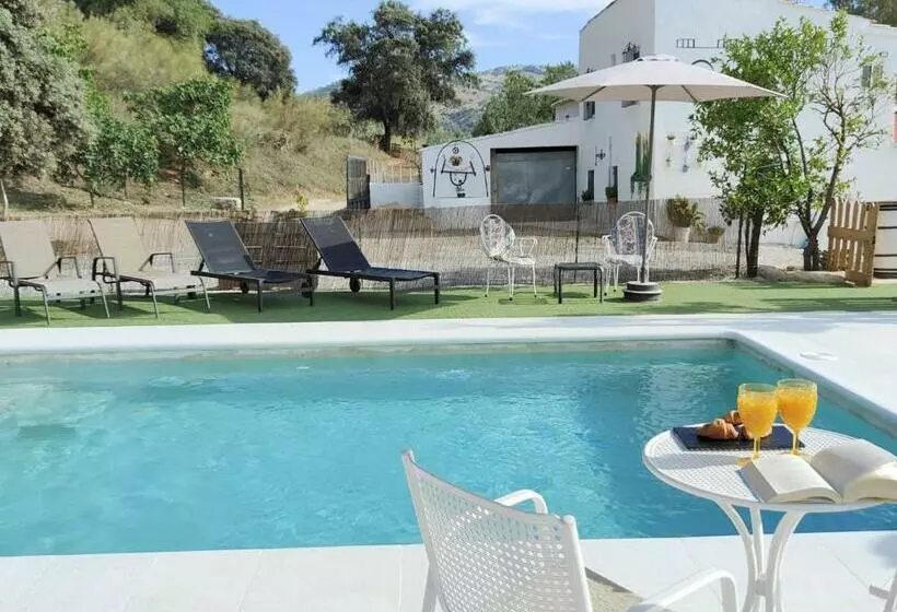 Casa De Campo Con Maravillosas Vistas, Bbq Y Piscina