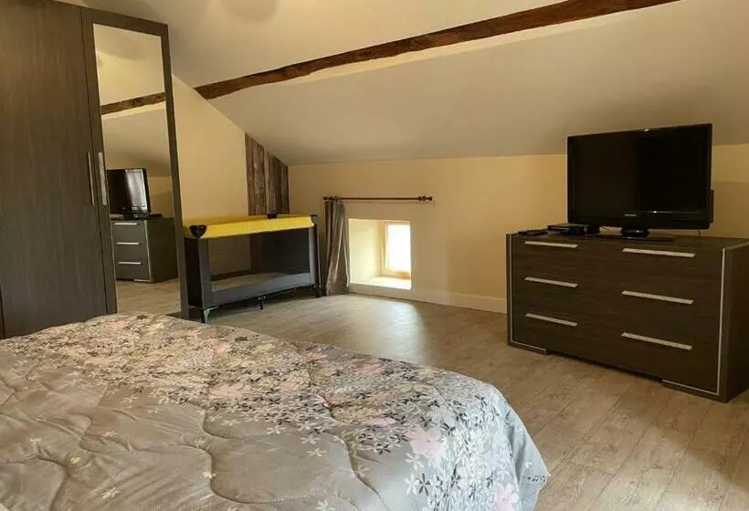 Maison De Vacances Spacieuse Avec Cour Privative, Proche Des Commerces Et Activités De Plein Air