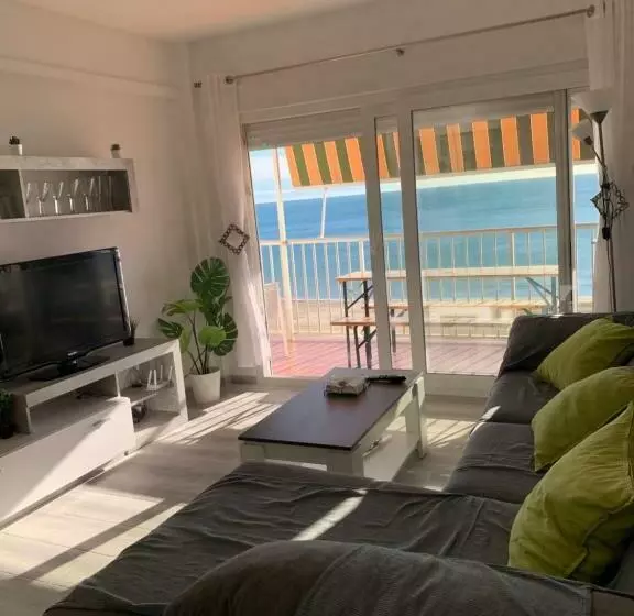 Primera Línea En Cullera Con Piscina. Inmejorables Vistas