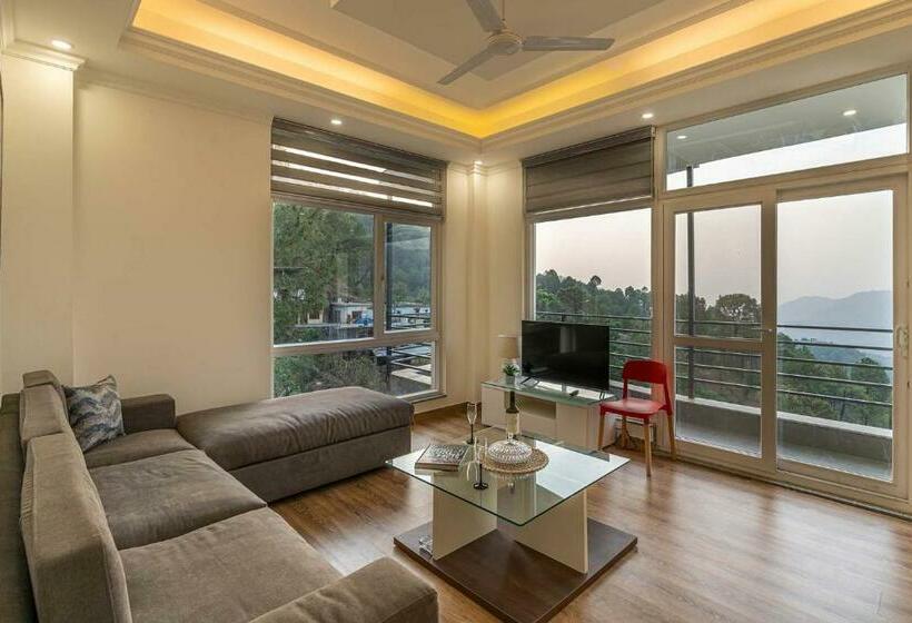 Stayvista At Pristine Pines