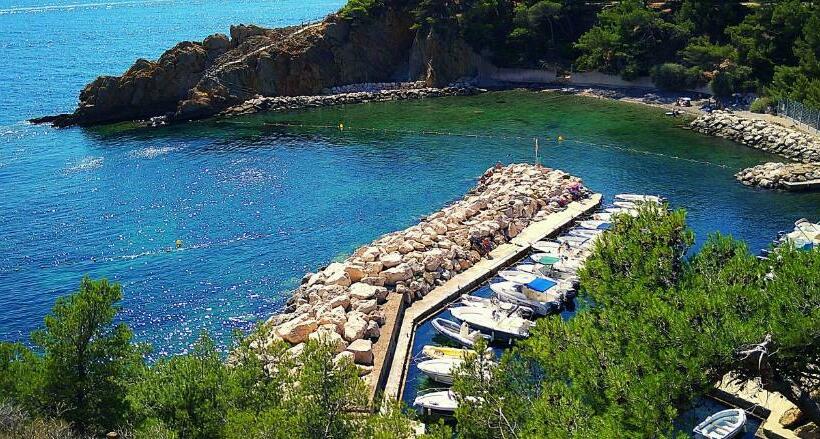 Le Paradis Bleu Calanque De Figuières, Paddle Et Veranda