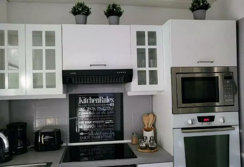 Le Paradis Bleu Calanque De Figuières, Paddle Et Veranda
