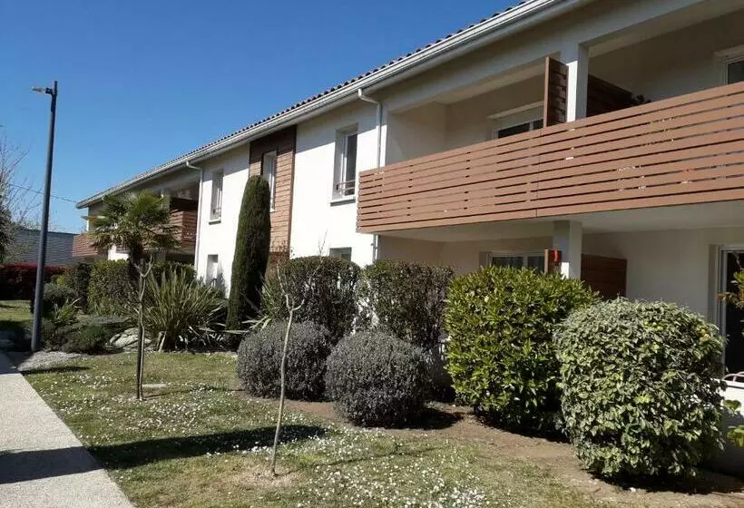 Bel Appartement En Résidence Avec Parking Privé