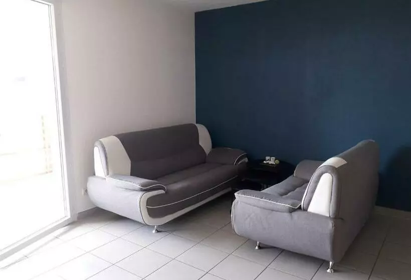 Bel Appartement En Résidence Avec Parking Privé