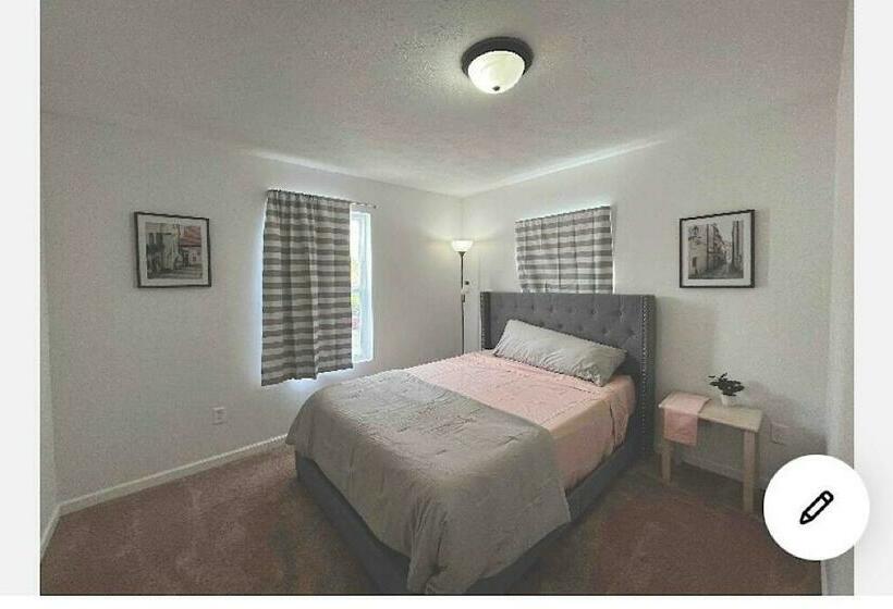 Bright & Modern 3 Br Home Downtown Indy East!