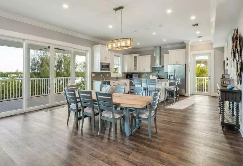 Coastal Bliss By Brightwild Pool, Parking, Dock!