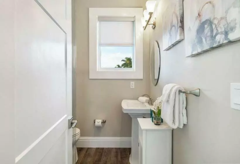 Coastal Bliss By Brightwild Pool, Parking, Dock!