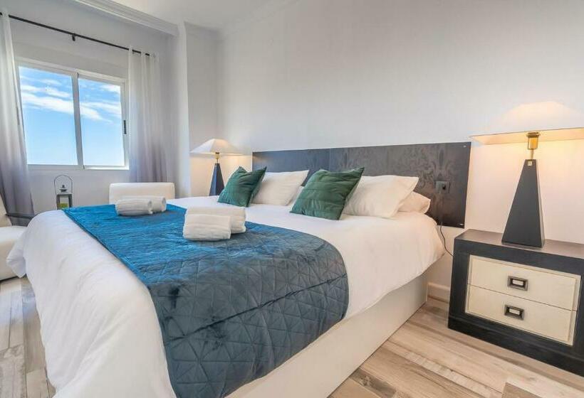 Panamanian Blue Sea View Flat