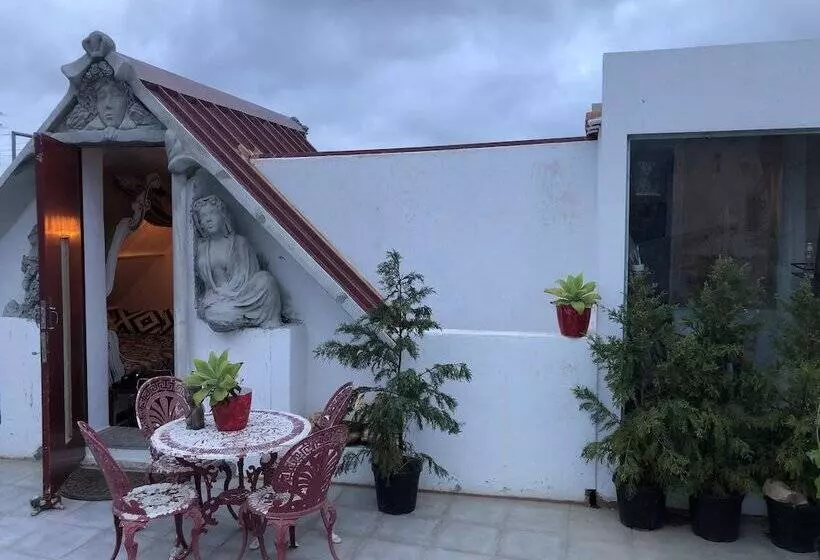 Captivating Studio Apartment In Mexilhoeira Grande