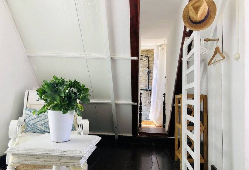 Captivating Studio Apartment In Mexilhoeira Grande