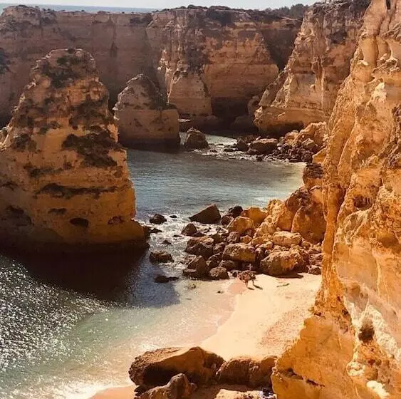 Captivating Studio Apartment In Mexilhoeira Grande