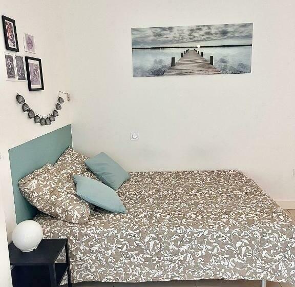 Jacuzzi / Parking Privé / Terrasse / Au Pied Du Tram