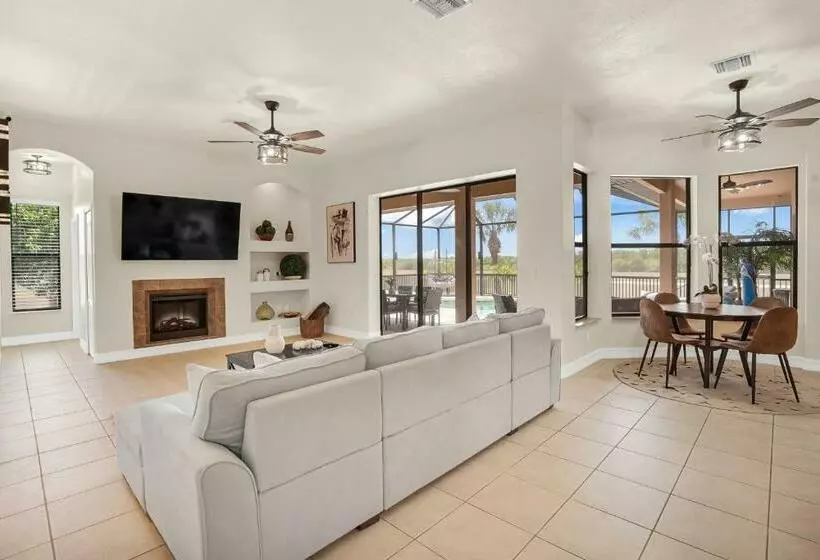 Luxury Villa In Punta Gorda Isles