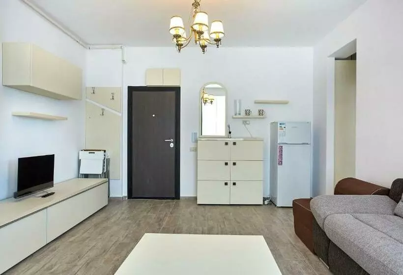 Miruna Luxury Astoria