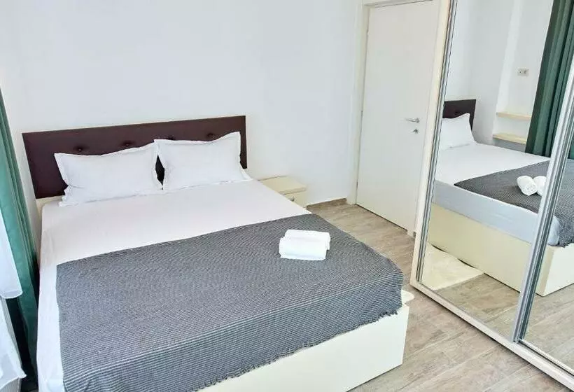 Miruna Luxury Astoria