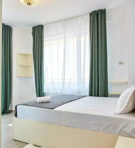 Miruna Luxury Astoria