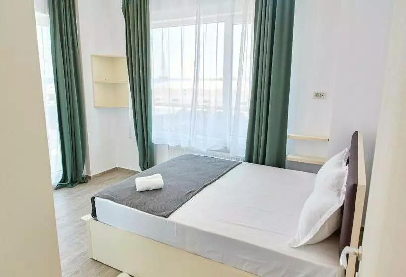 Miruna Luxury Astoria