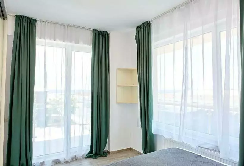 Miruna Luxury Astoria