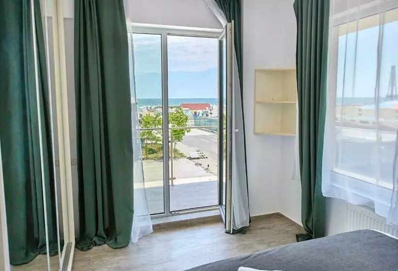 Miruna Luxury Astoria