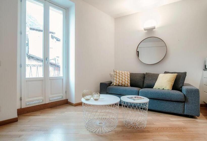 Vicolo Dei Pescatori   By Myhomeincomo