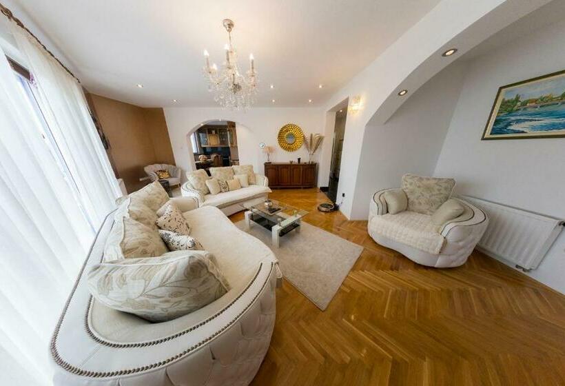 White Pearl Luxus Apartment