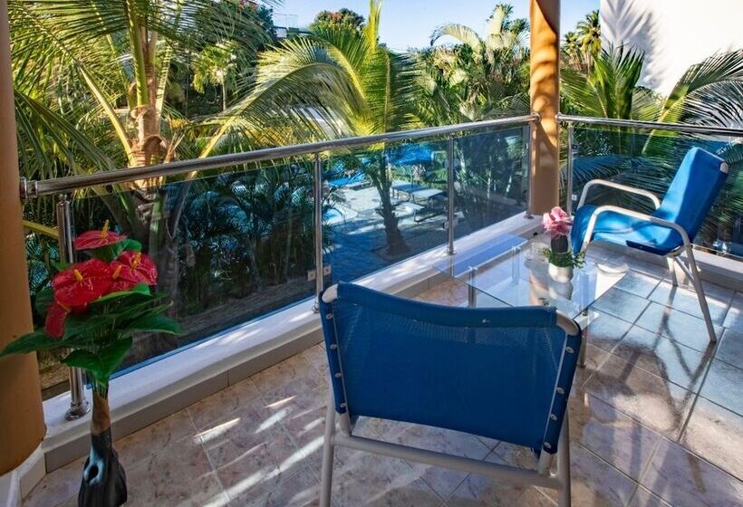 Fully Equipped 2br Aptdt5mins To The Beach