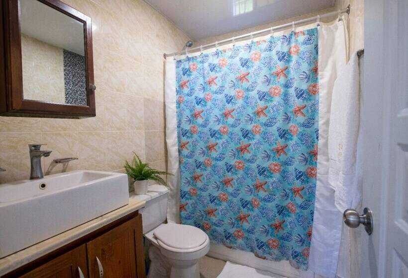 Fully Equipped 2br Aptdt5mins To The Beach