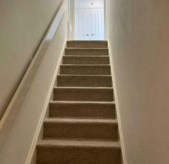 Stylish Flat 2 Bedroom With Free Wifi & Parking Chigwell Epping London