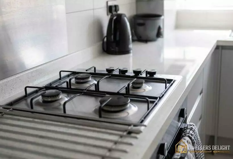 Stylish Flat 2 Bedroom With Free Wifi & Parking Chigwell Epping London