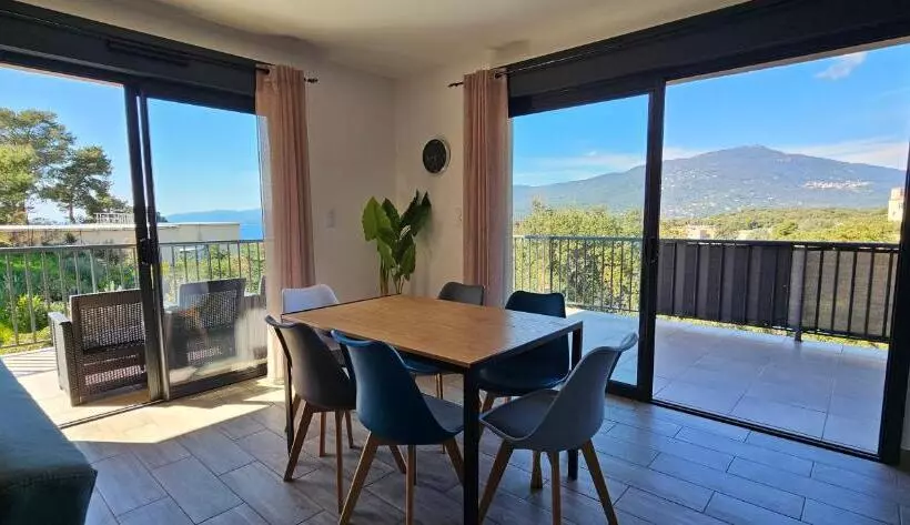 Super T3 Vue Mer Et Montagne. Idéalement Situé